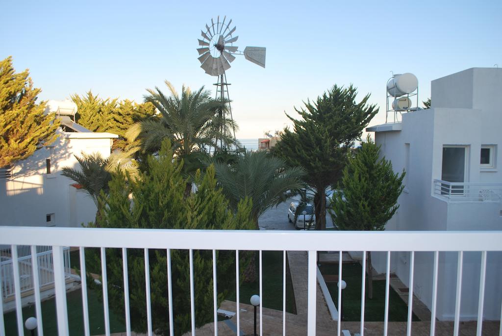 Flisvos Beach Apartments Protaras Bilik gambar